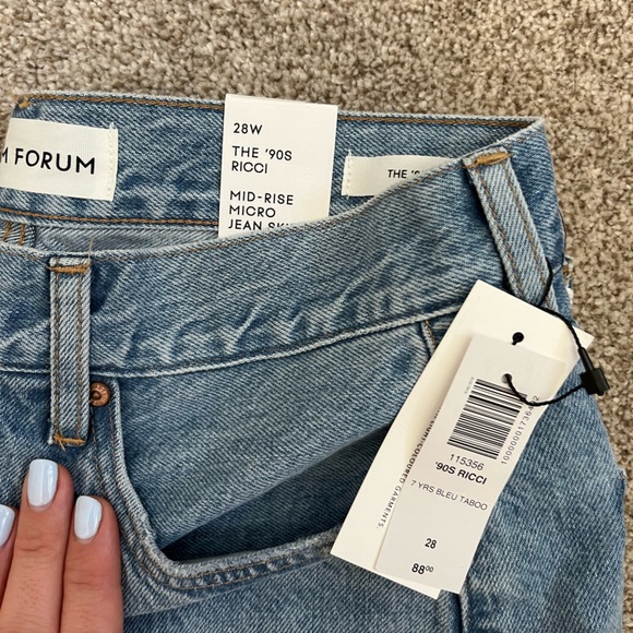 NWT ARITZIA denim forum 90s Rocco mid rise micro denim skirt - Picture 3 of 3